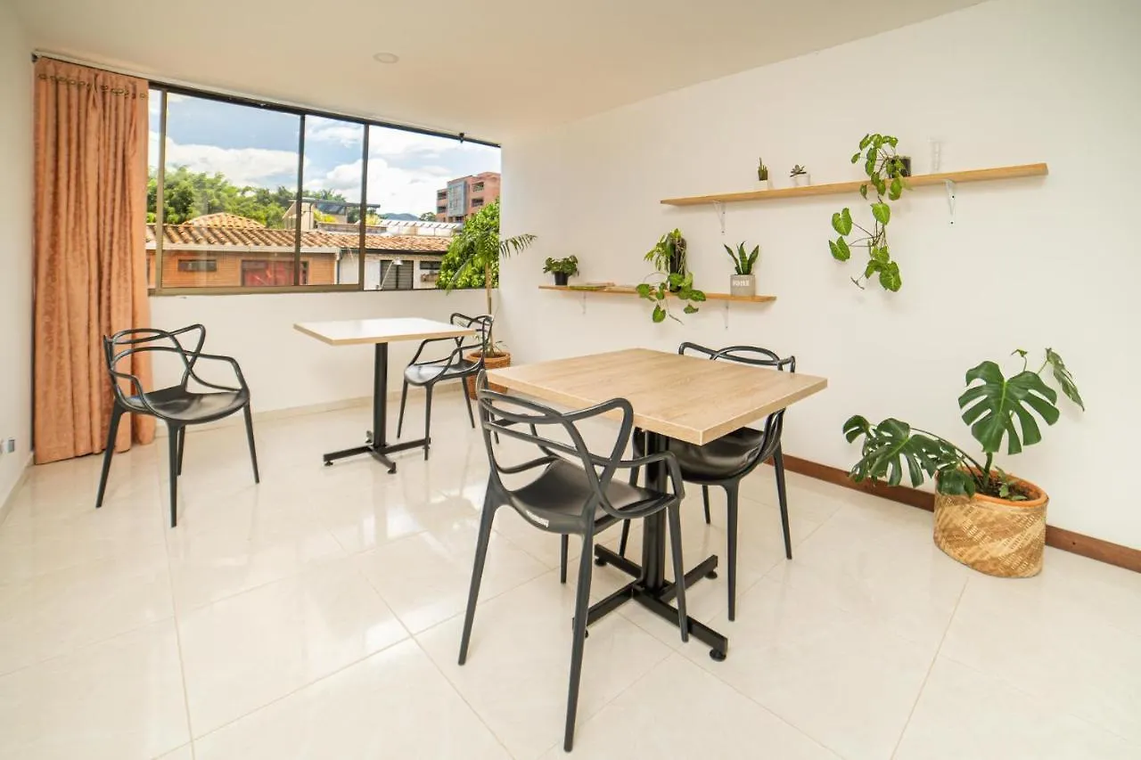 Alojamiento En El Corazon De Medellin Hab Privada B